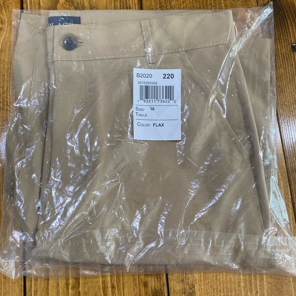 Children’s place boys sz 16 shorts